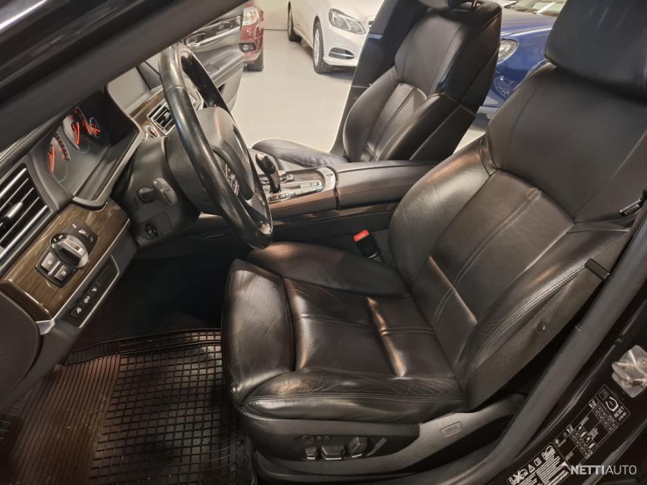 BMW 740 2012