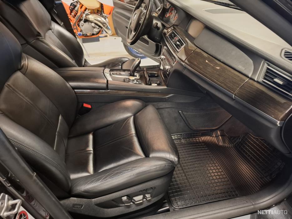 BMW 740 2012