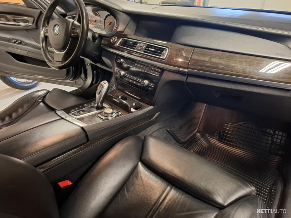 BMW 740 2012