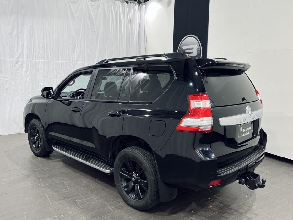 TOYOTA LAND CRUISER 2016