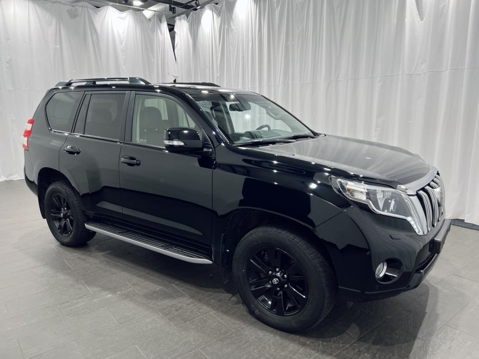 TOYOTA LAND CRUISER 2016