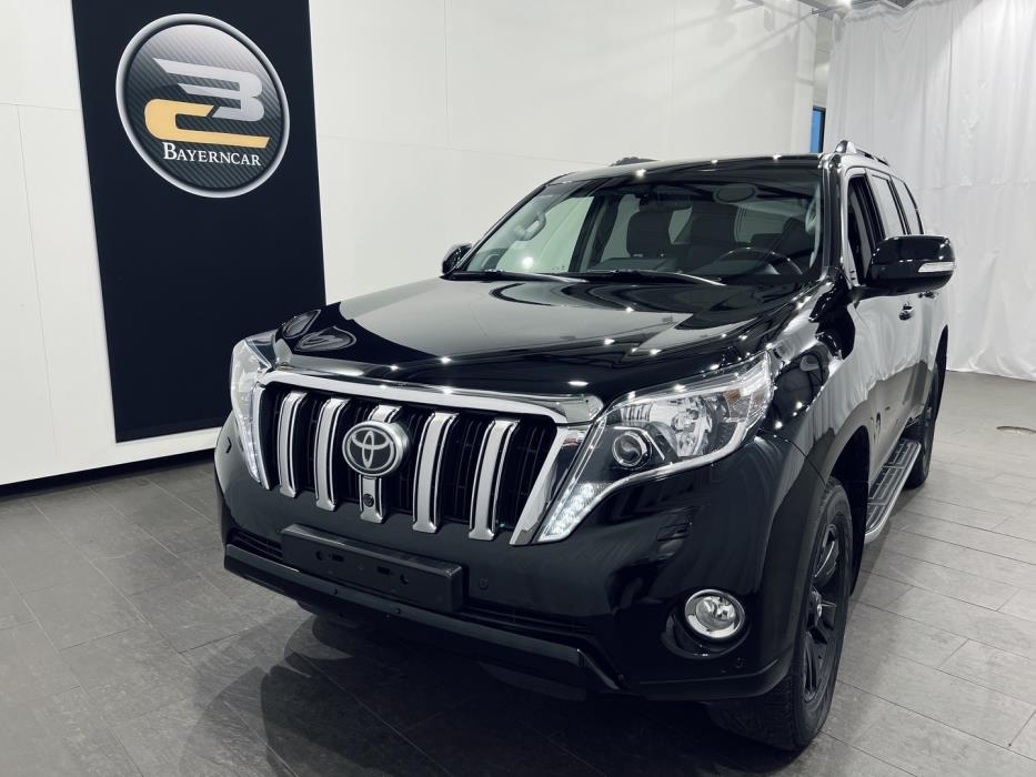 TOYOTA LAND CRUISER 2016