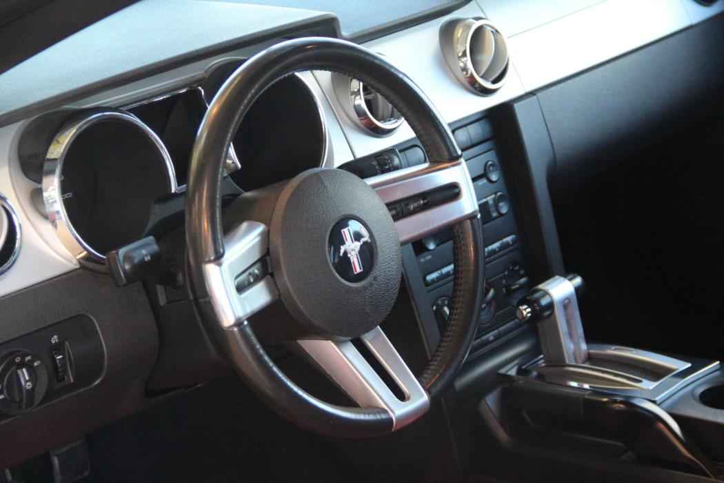 FORD Mustang 2006