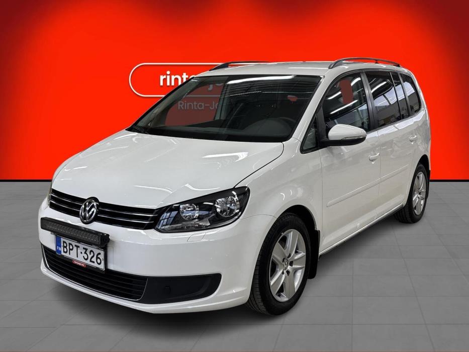 VOLKSWAGEN Touran 2013