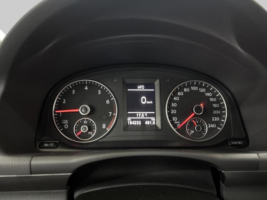 VOLKSWAGEN Touran 2013