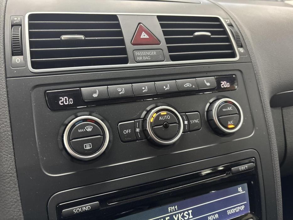 VOLKSWAGEN Touran 2013