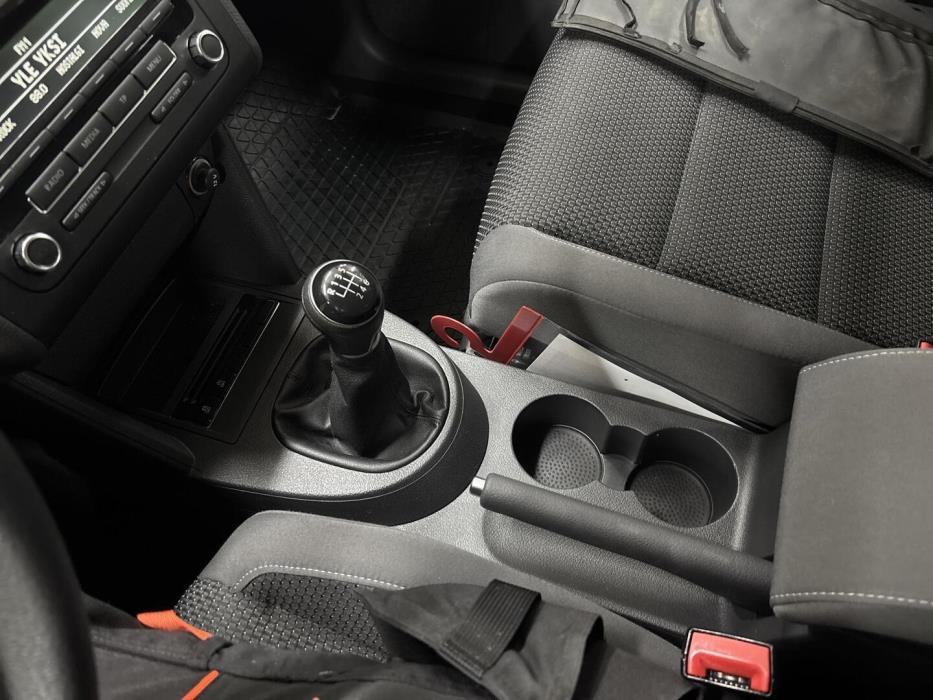 VOLKSWAGEN Touran 2013