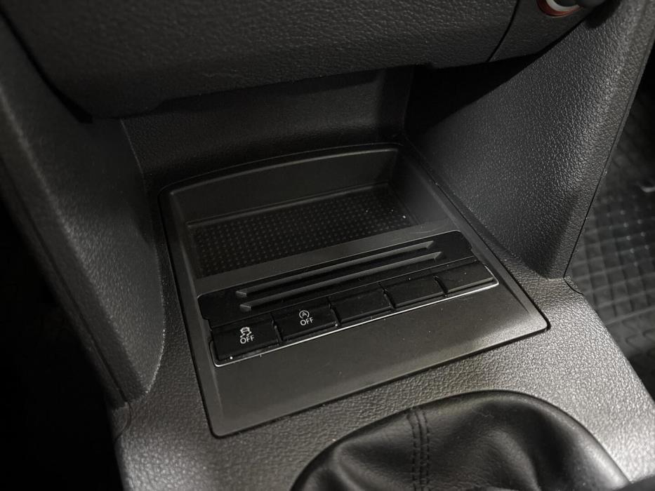 VOLKSWAGEN Touran 2013