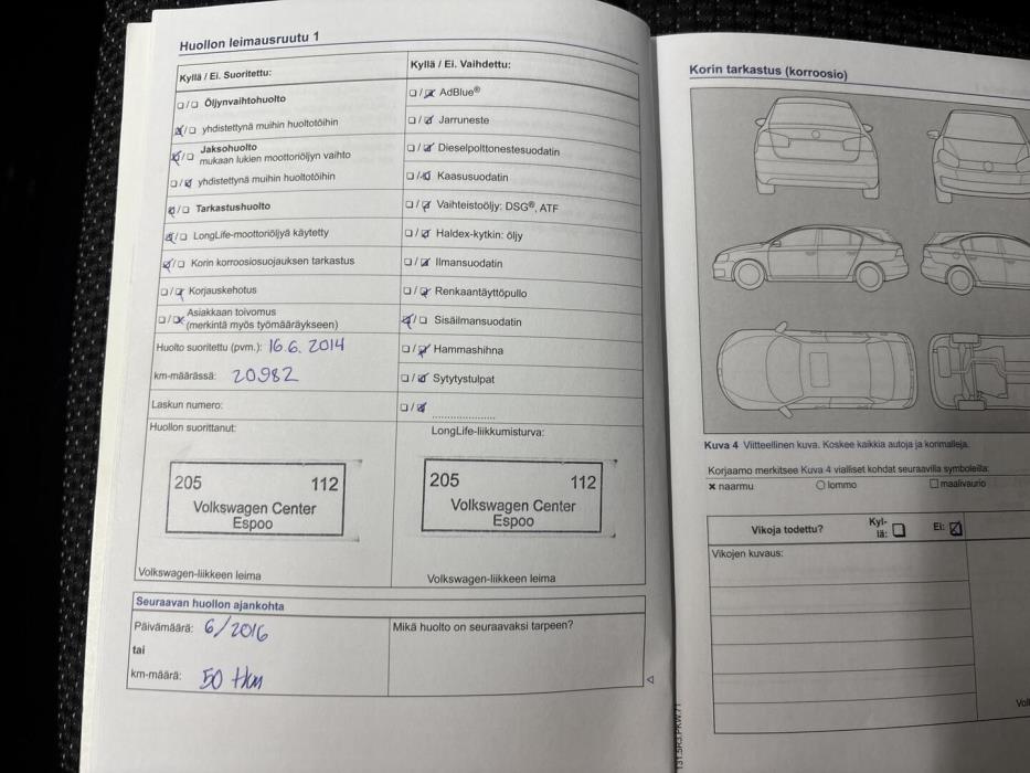 VOLKSWAGEN Touran 2013