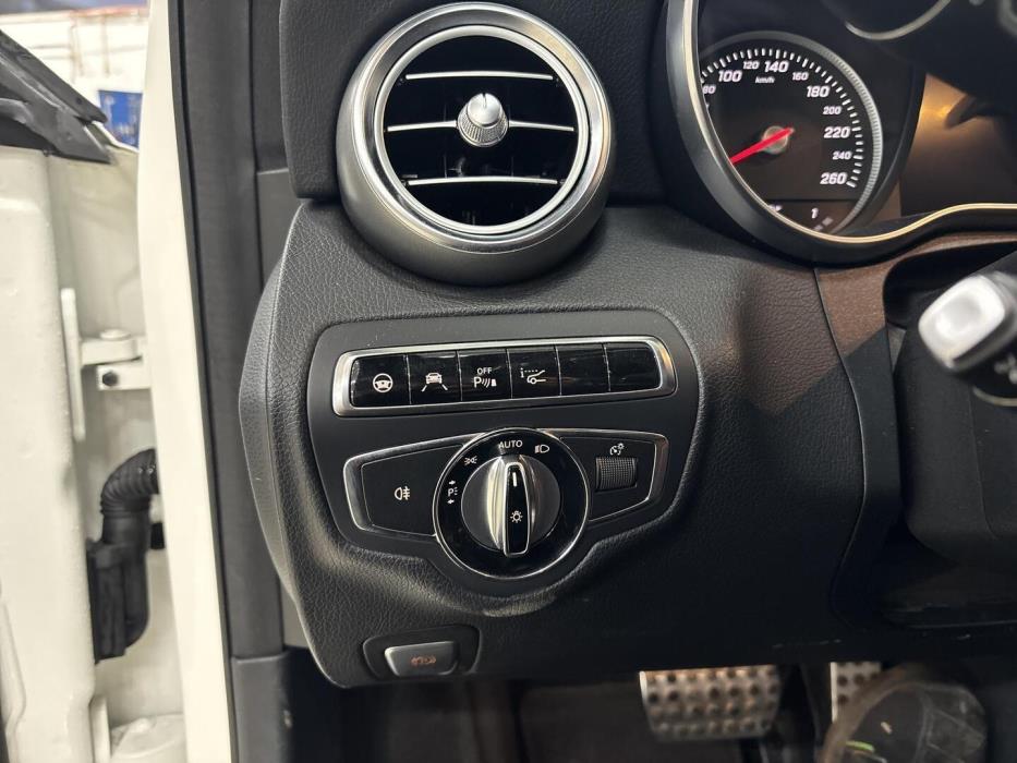 MERCEDES-BENZ C 2015