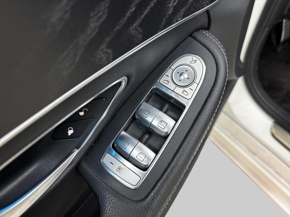 MERCEDES-BENZ C 2015