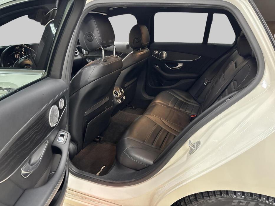 MERCEDES-BENZ C 2015