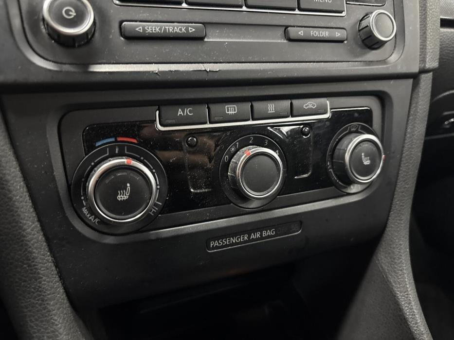 VOLKSWAGEN Golf 2012