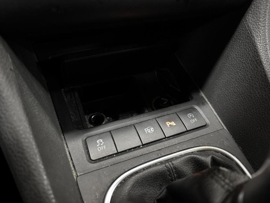 VOLKSWAGEN Golf 2012