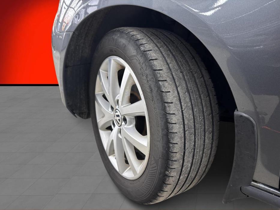 VOLKSWAGEN Golf 2012