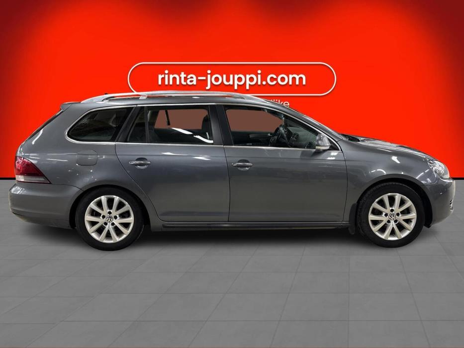 VOLKSWAGEN Golf 2012