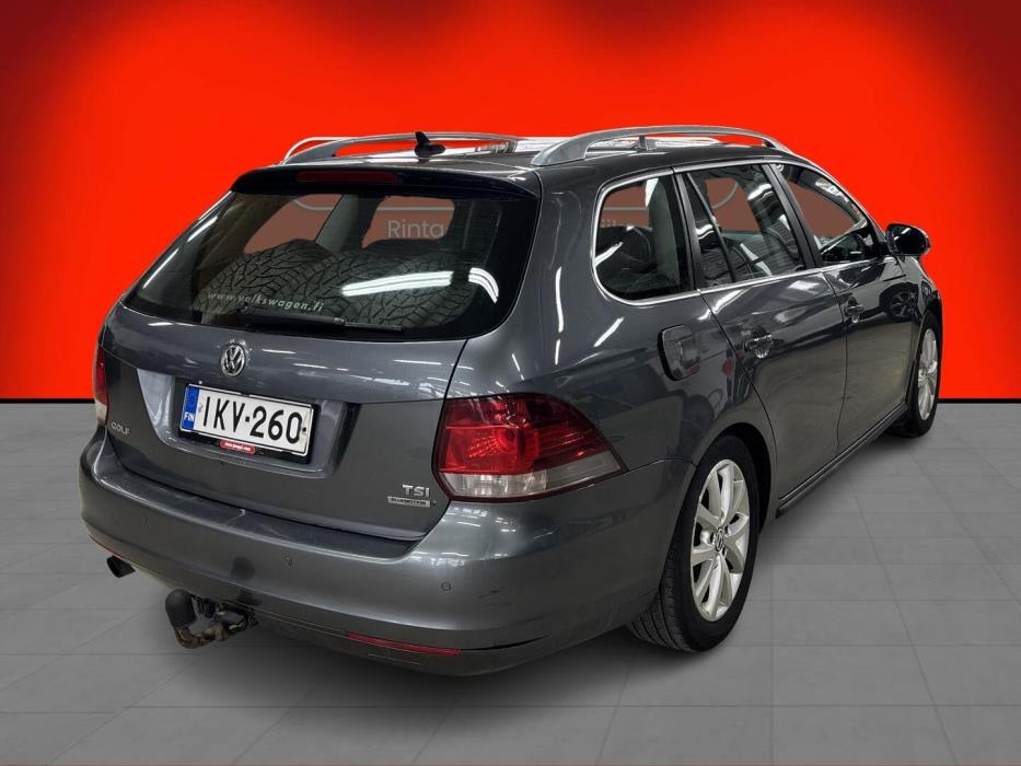 VOLKSWAGEN Golf 2012