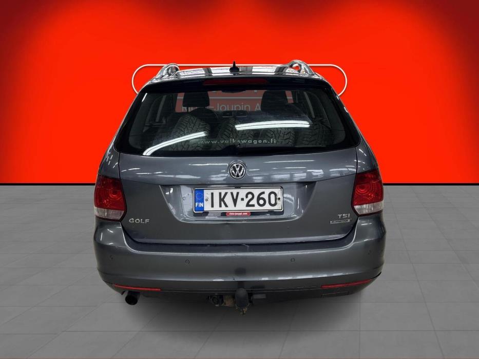 VOLKSWAGEN Golf 2012