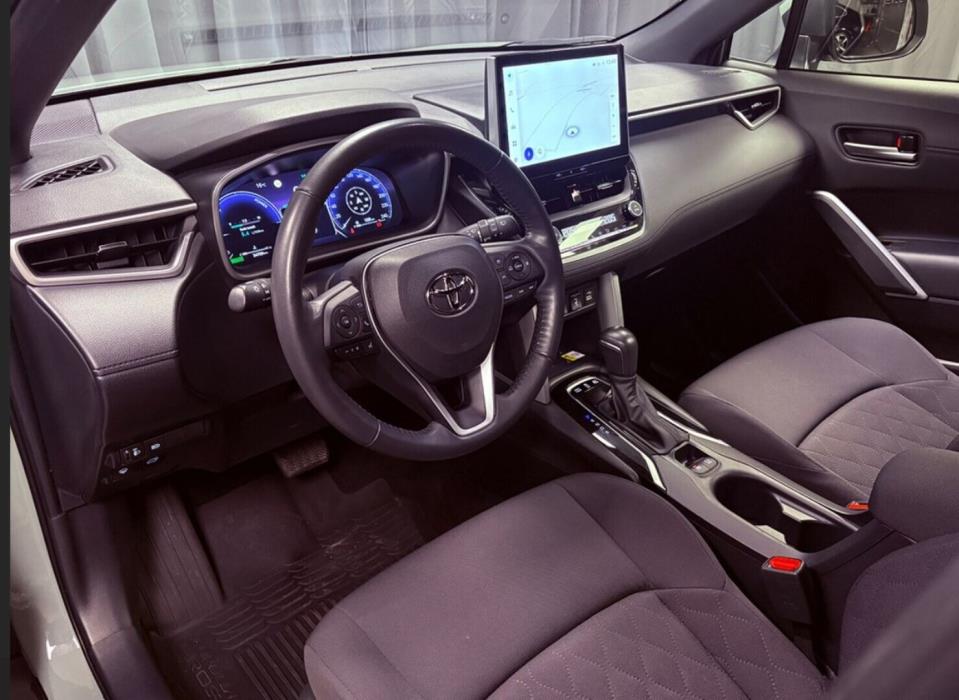 TOYOTA COROLLA CROSS 2024