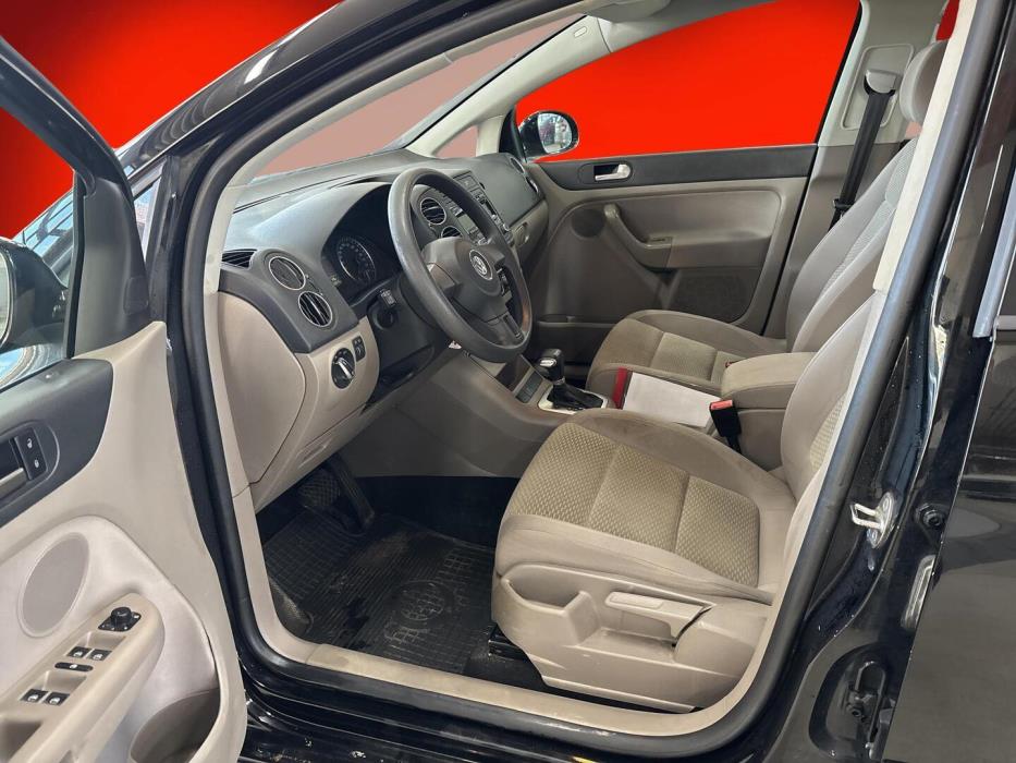 VOLKSWAGEN Golf Plus 2011
