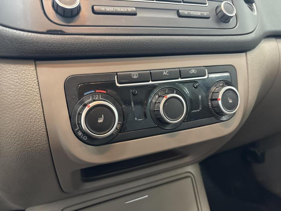 VOLKSWAGEN Golf Plus 2011