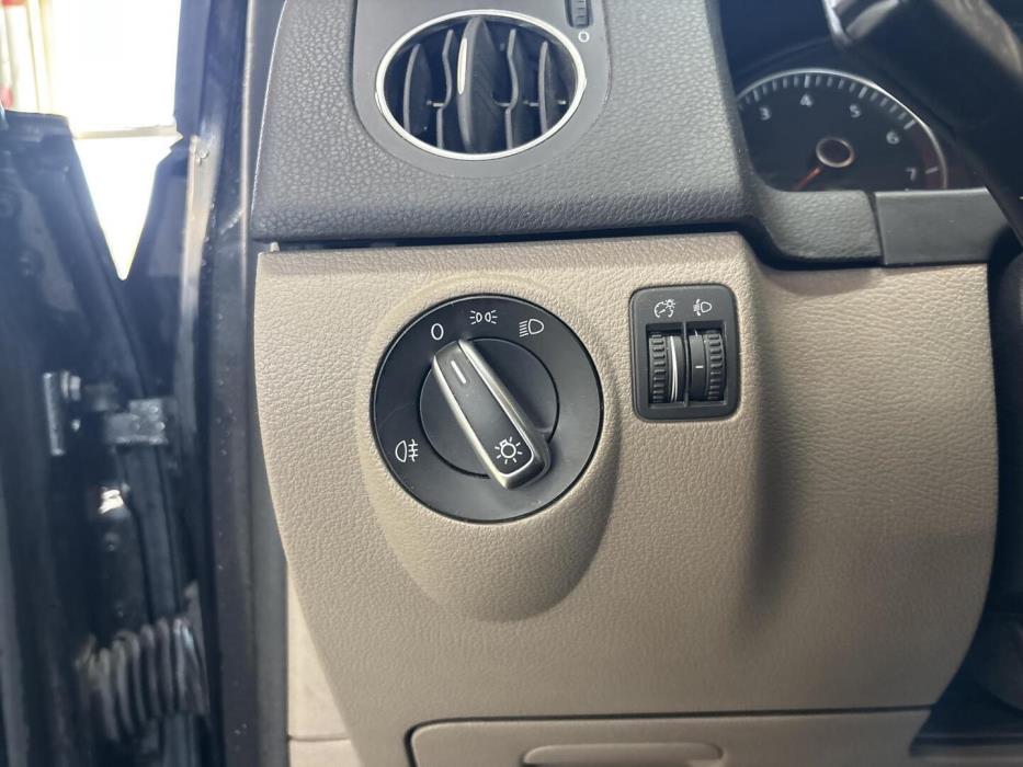 VOLKSWAGEN Golf Plus 2011