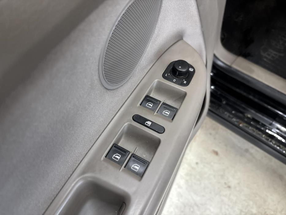 VOLKSWAGEN Golf Plus 2011