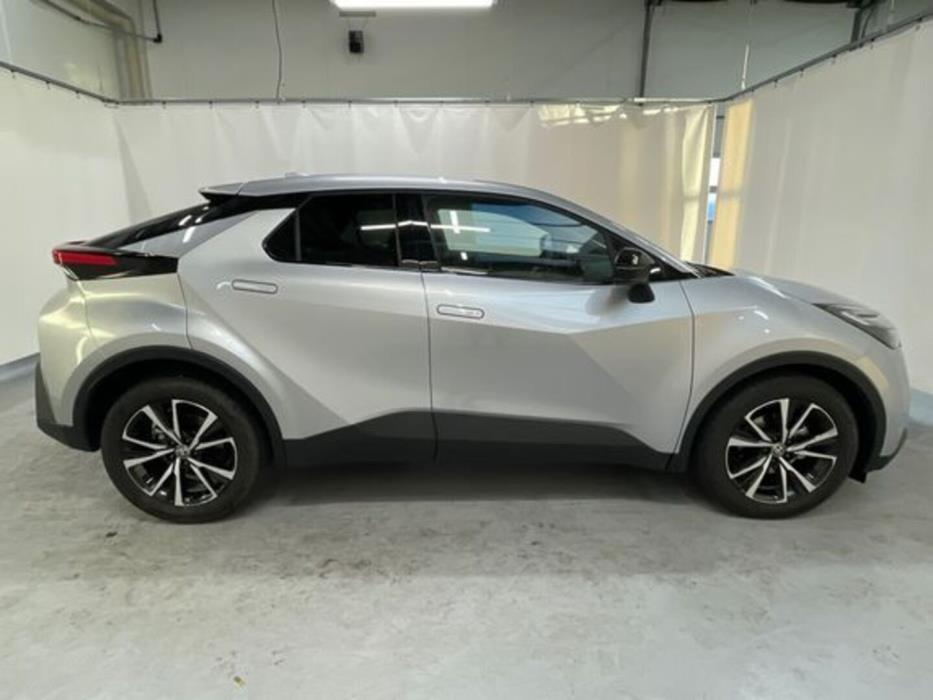 TOYOTA C-HR 2025