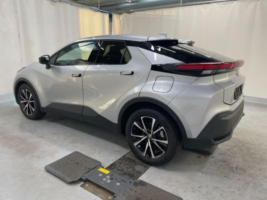 TOYOTA C-HR 2025