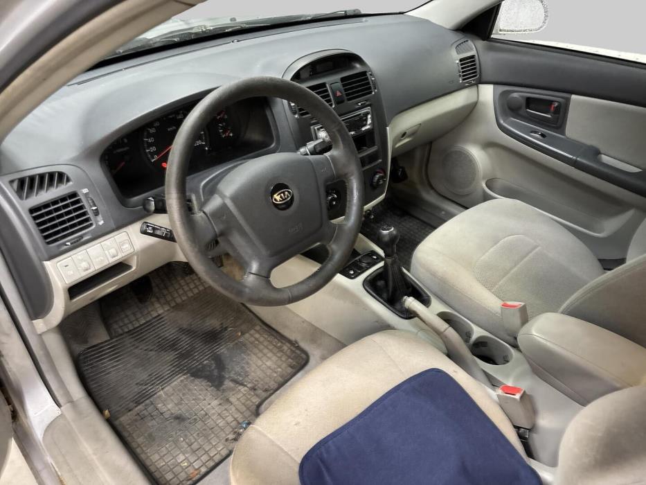 KIA Cerato 2004