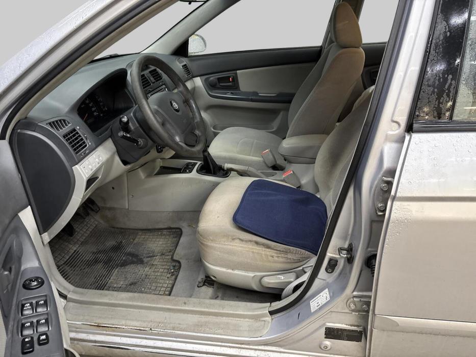 KIA Cerato 2004