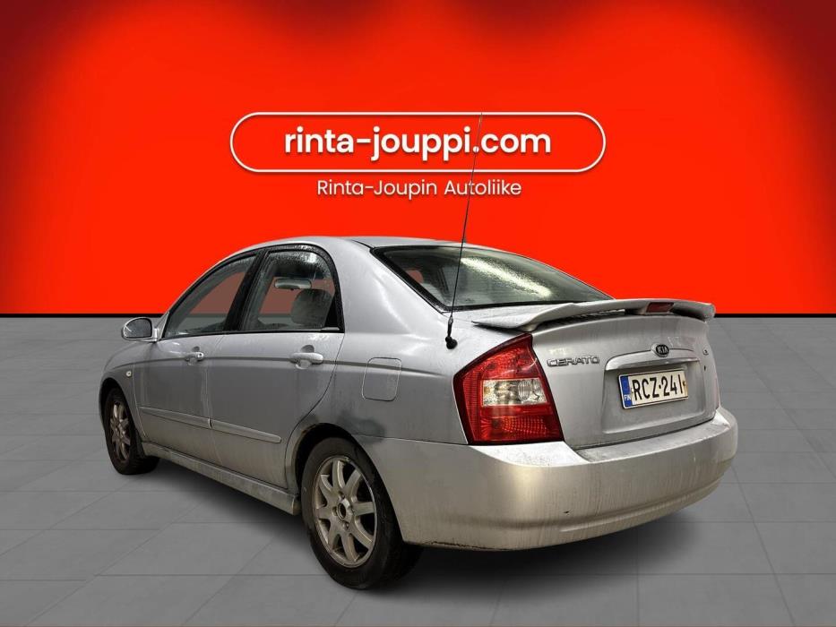 KIA Cerato 2004