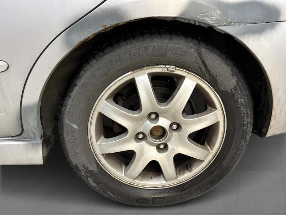 KIA Cerato 2004