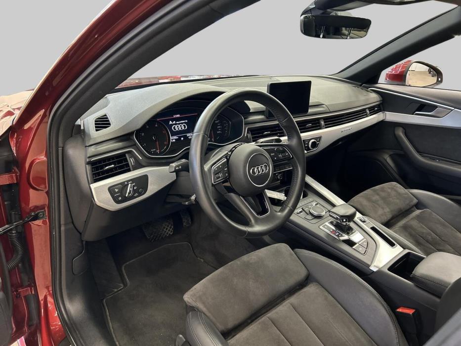 AUDI A4 2019
