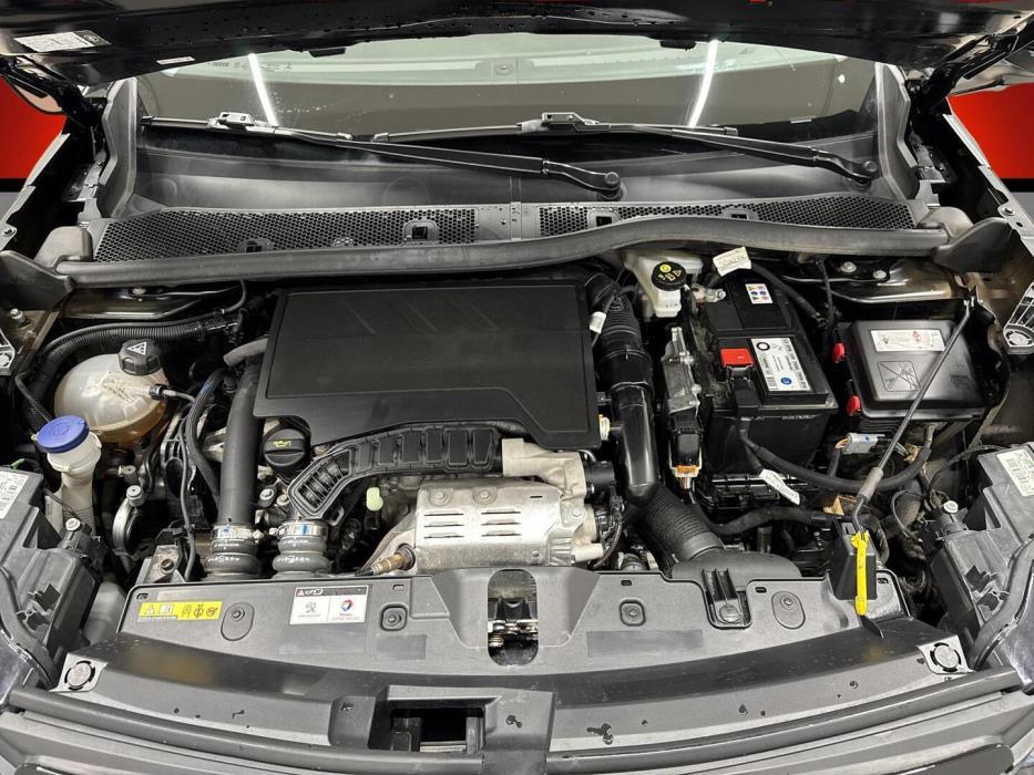 PEUGEOT 2008 2021