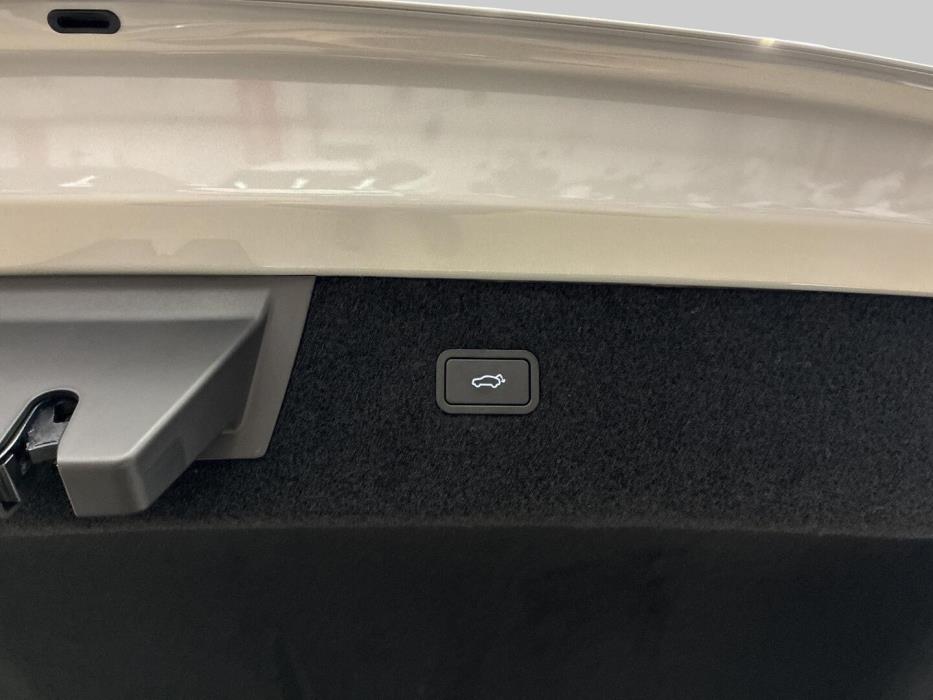 POLESTAR 4 2024
