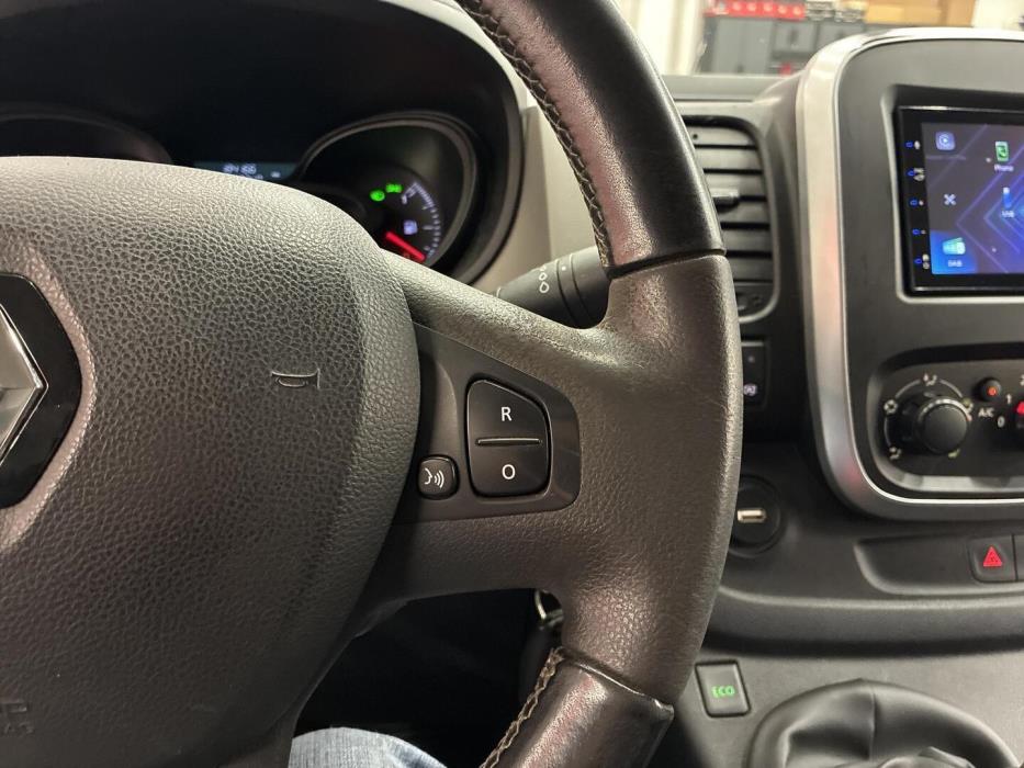 RENAULT Trafic 2017