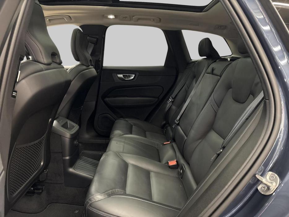 VOLVO XC60 2024
