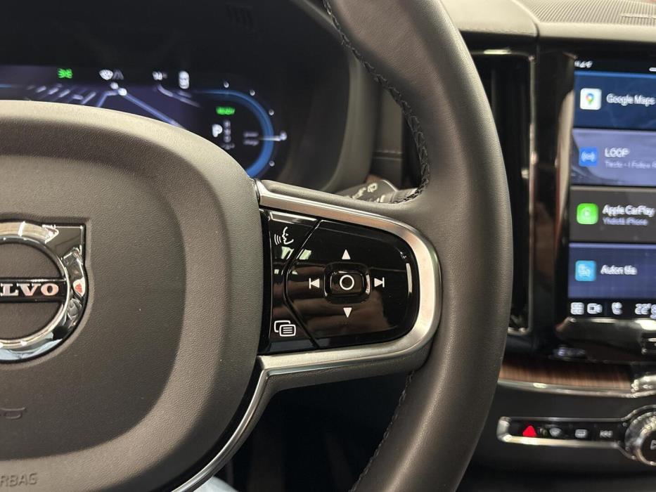 VOLVO XC60 2024