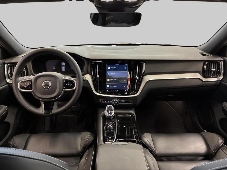 VOLVO V60 2023