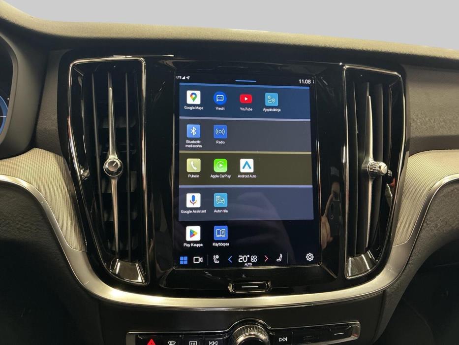 VOLVO V60 2023