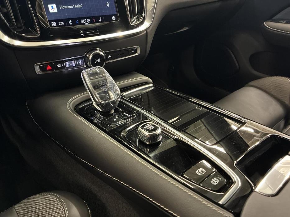 VOLVO V60 2023