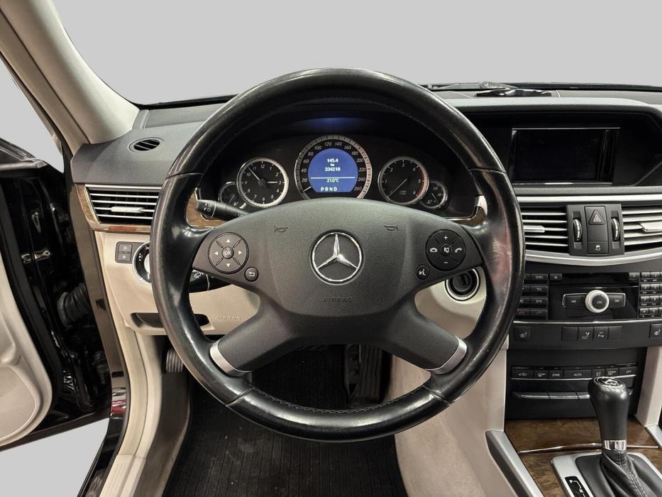 MERCEDES-BENZ E 2010