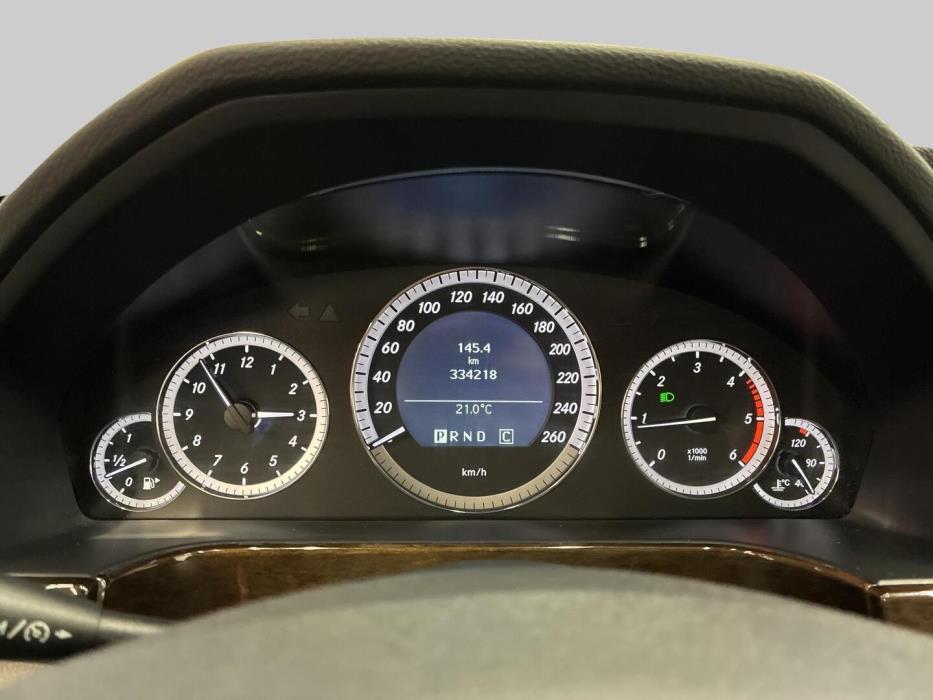 MERCEDES-BENZ E 2010