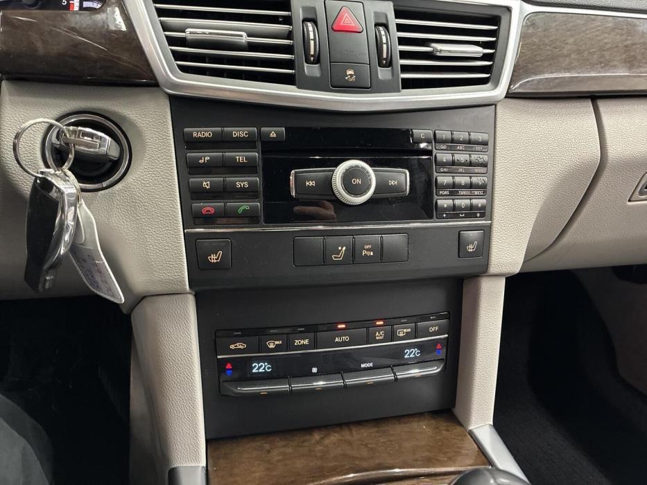 MERCEDES-BENZ E 2010