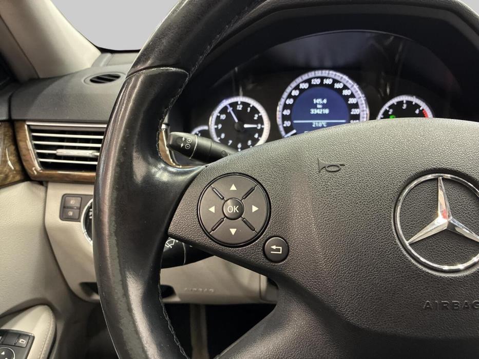 MERCEDES-BENZ E 2010