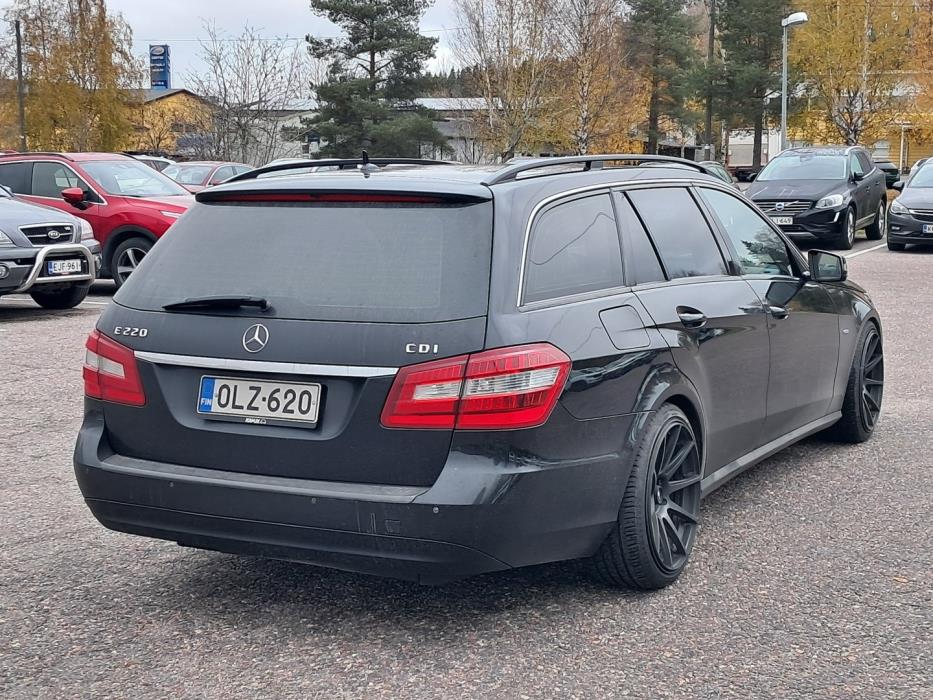 MERCEDES-BENZ E 2010