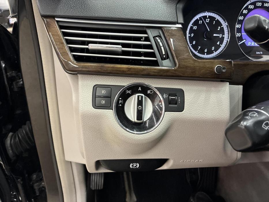 MERCEDES-BENZ E 2010