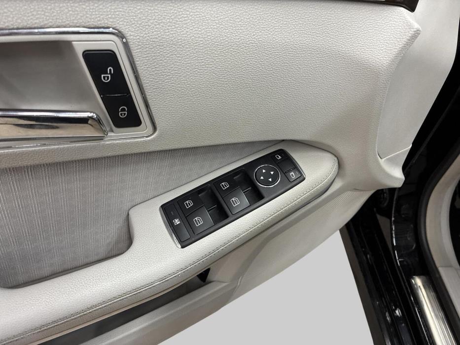 MERCEDES-BENZ E 2010