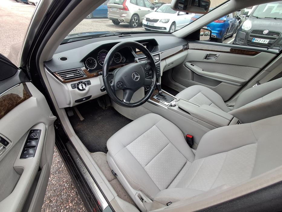 MERCEDES-BENZ E 2010